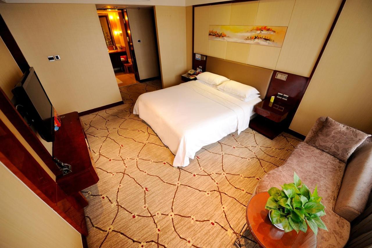 Inzone Garland Hotel Jinan Esterno foto