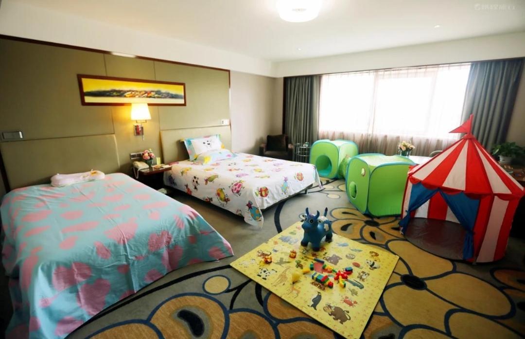 Inzone Garland Hotel Jinan Esterno foto