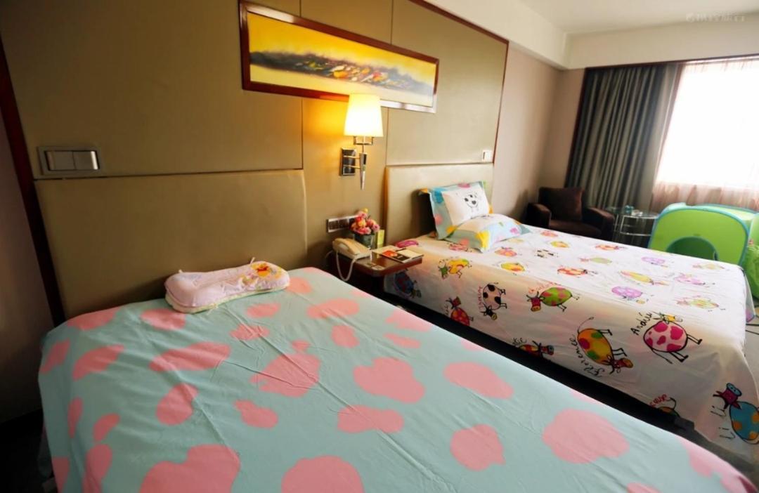 Inzone Garland Hotel Jinan Esterno foto