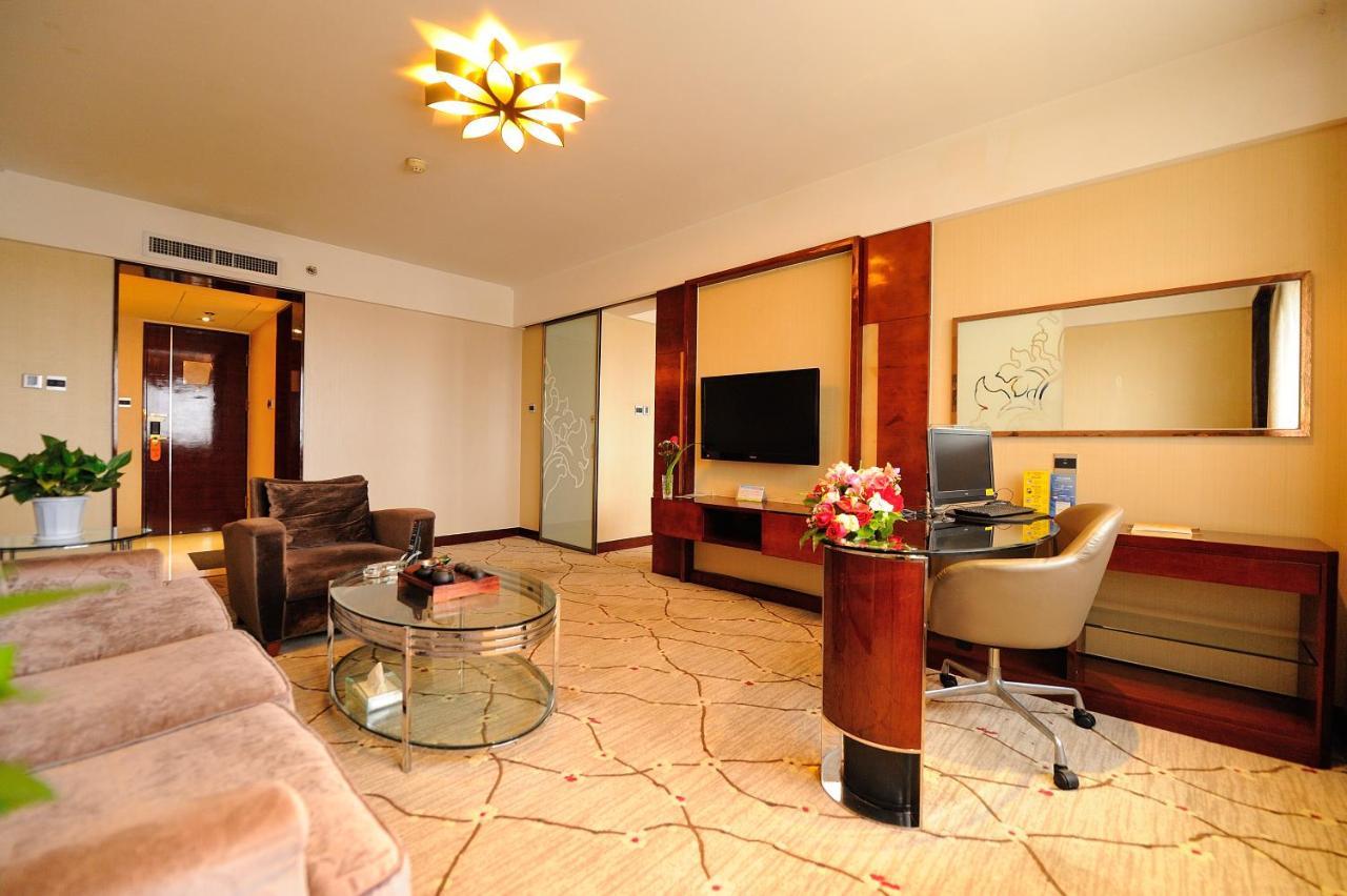 Inzone Garland Hotel Jinan Esterno foto