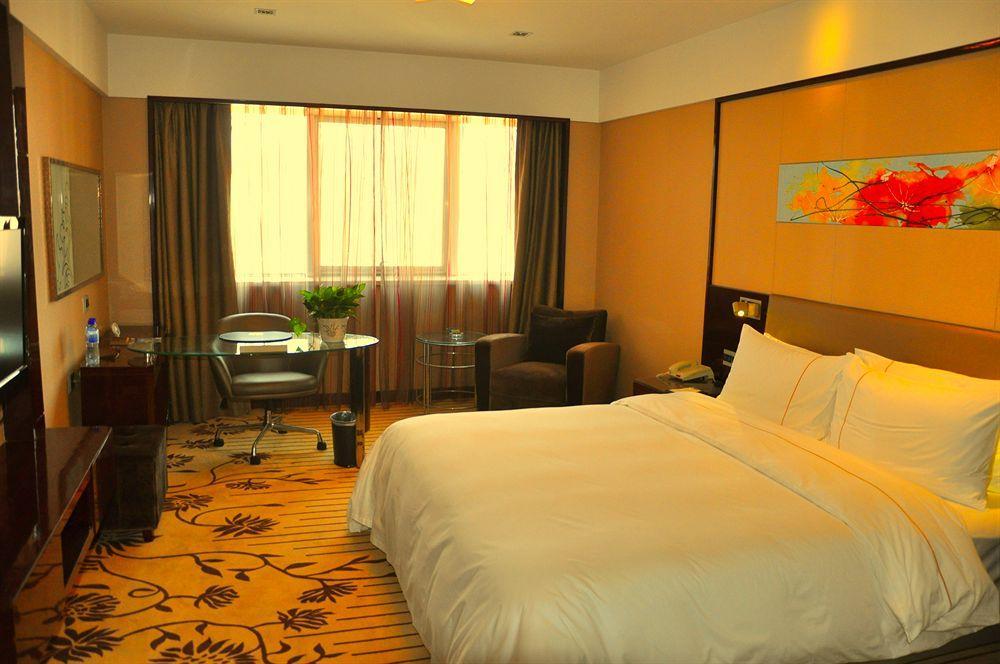 Inzone Garland Hotel Jinan Esterno foto