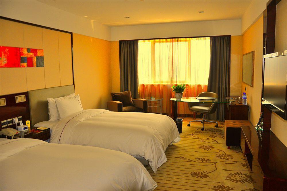 Inzone Garland Hotel Jinan Esterno foto